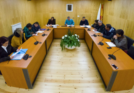 O pleno de San Sadurniño ratifica o seu apoio aos “19 de Meirás”
